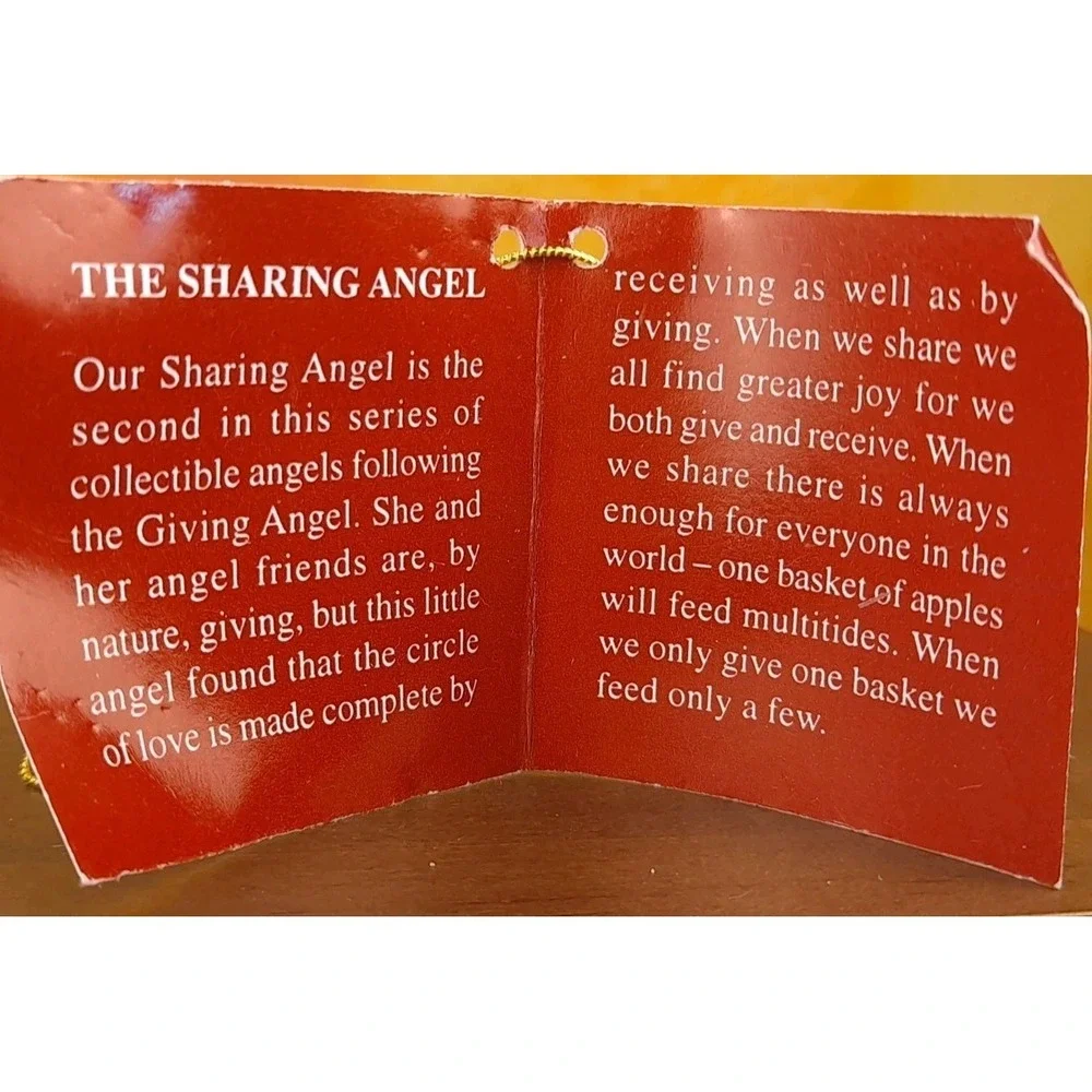 House of Lloyd Christmas Around the World The Sharing‎ Angel #542383 Sealed 1997